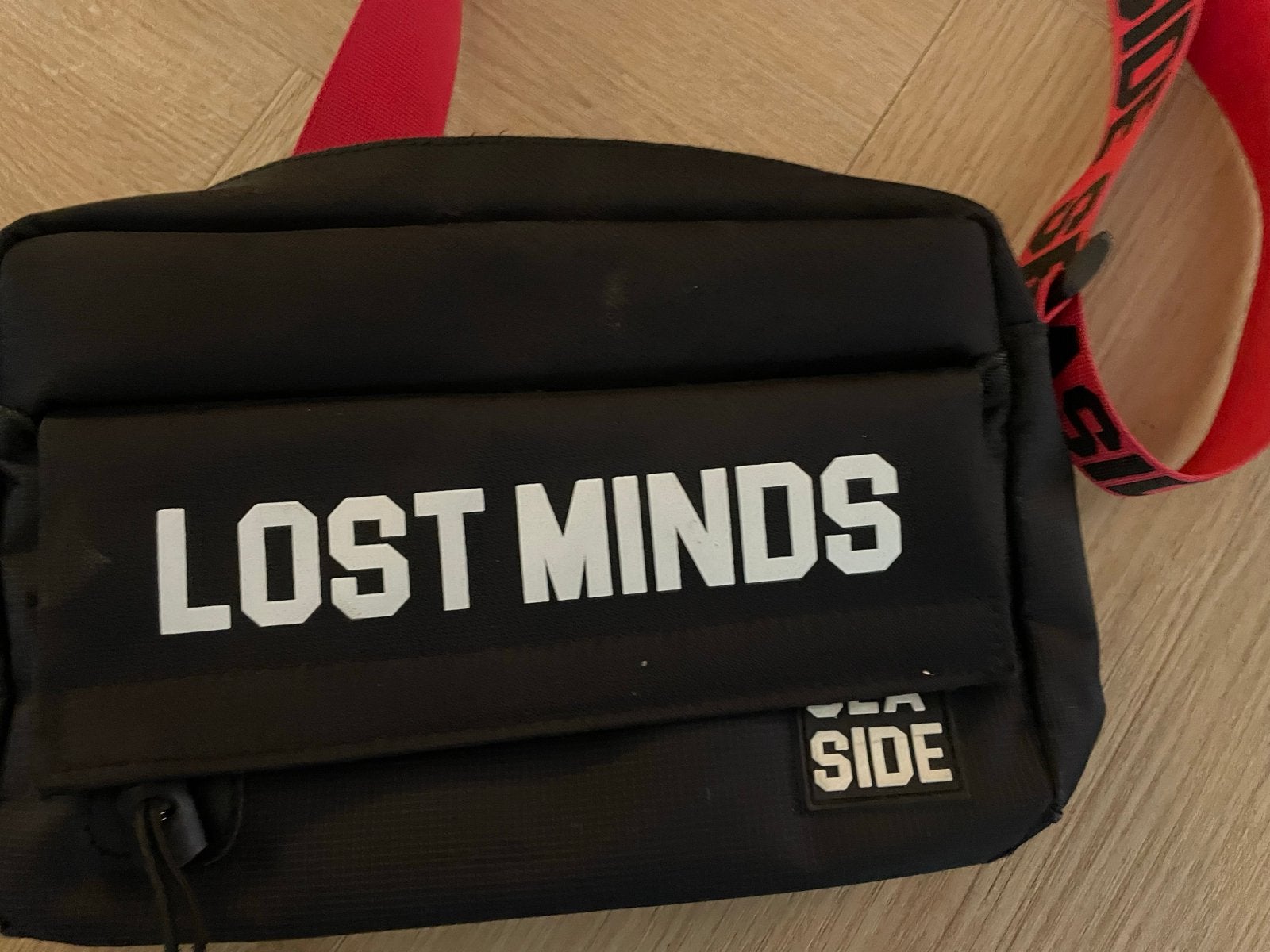 Stoere Seaside tasje - Lost Minds schoudertasje, Sieraden, Tassen en Uiterlijk, Ophalen of Verzenden, Zo goed als nieuw