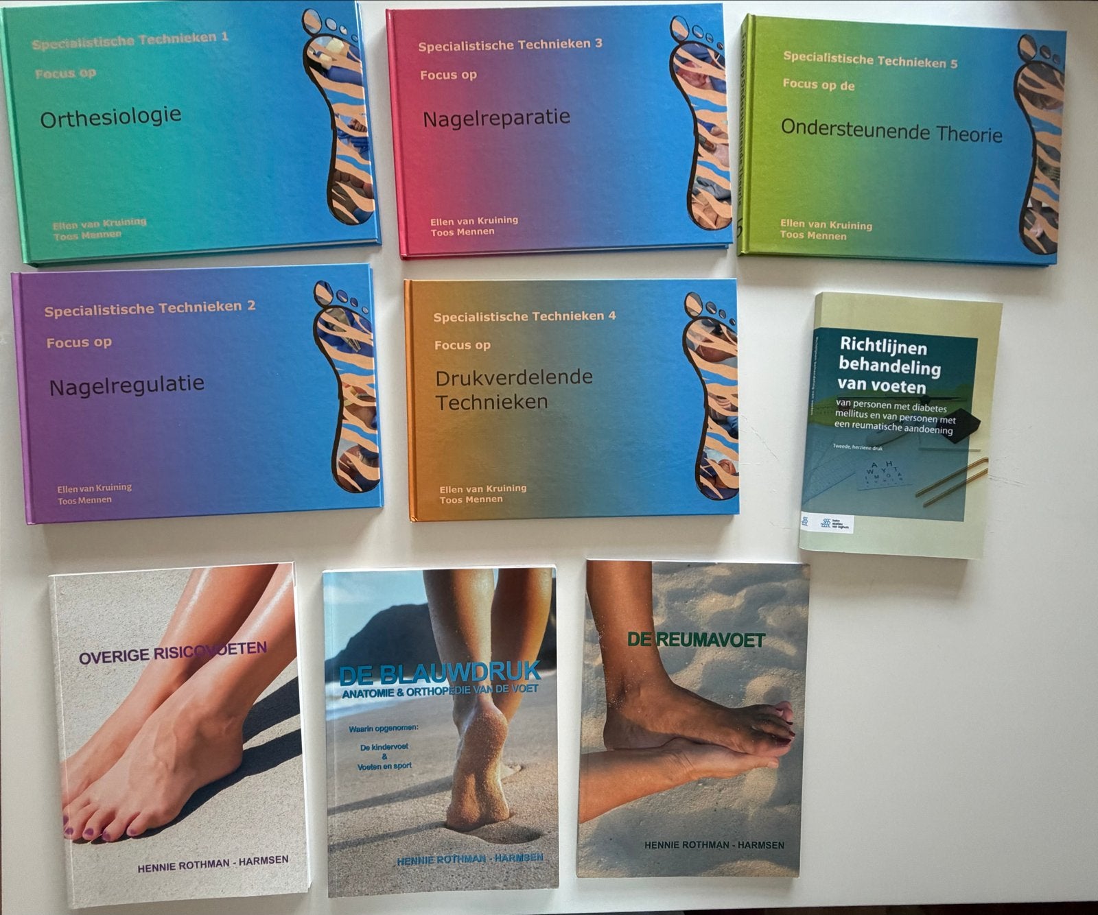 Compleet medische pedicure opleidingsboeken, Ophalen, Beta, Zo goed als nieuw, MBO