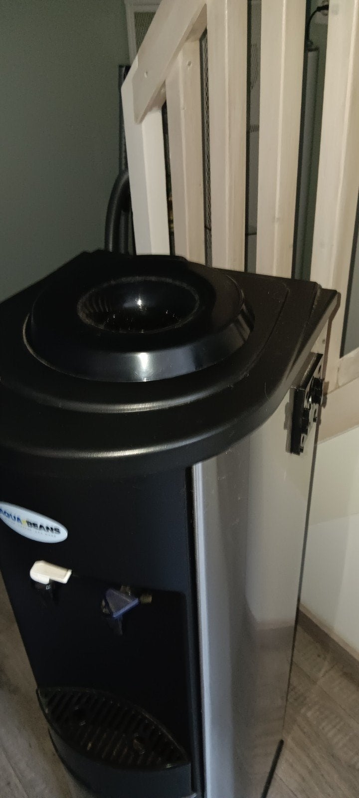 Aqua Beans Waterkoeler - Koud en Kamertemperatuur Water, Ophalen, Zo goed als nieuw, Waterkoeler