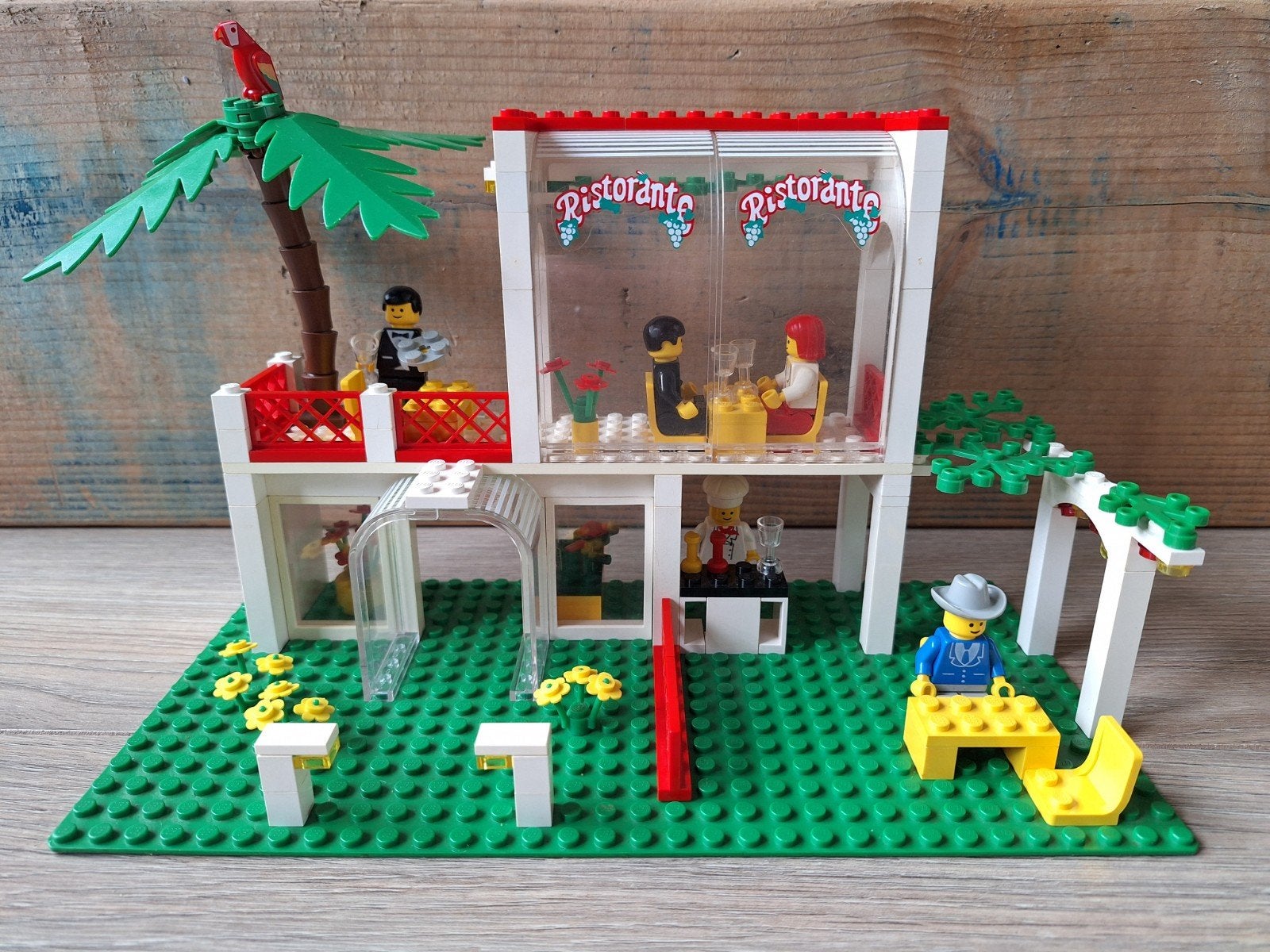 Lego 6376 Breezeway Café, Ophalen of Verzenden