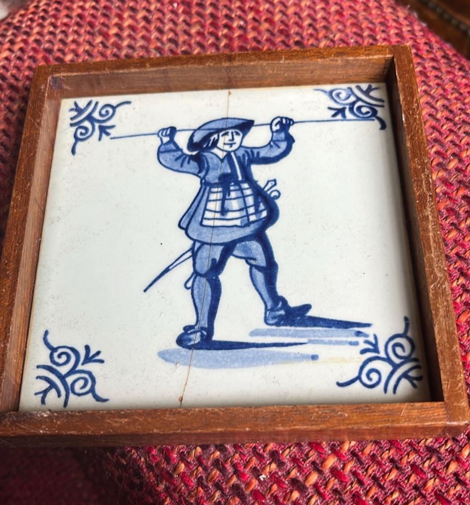 17e eeuw Delftsblauw Tegel in Lijst, Antiek en Kunst, Antiek | Wandborden en Tegels, Ophalen of Verzenden