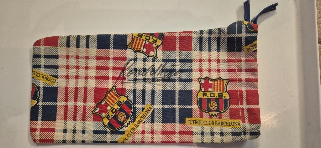 FC Barcelona, tasje/zakje met originele handtekening, Ophalen of Verzenden, Zo goed als nieuw, Buitenlandse clubs, Overige typen