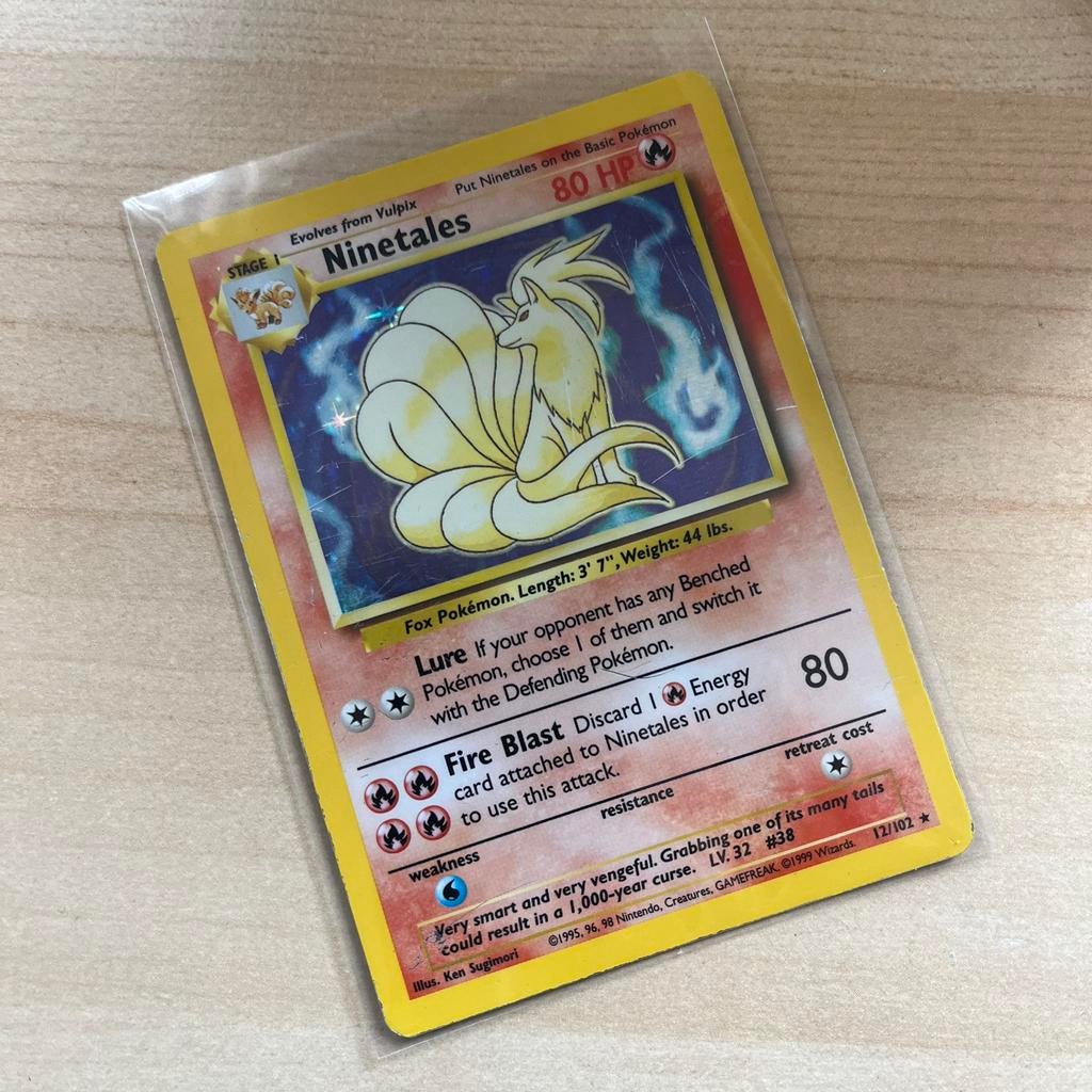 Ninetales - Base - HOLO, Hobby en Vrije tijd, Verzamelkaartspellen | Pokémon, Ophalen of Verzenden, Zo goed als nieuw