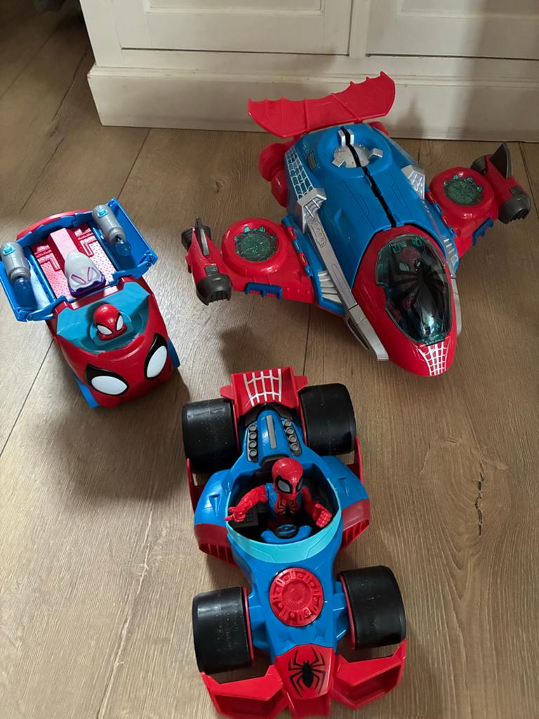 Spiderman voertuigen 3 stuks  set met figuren, Ophalen, Zo goed als nieuw