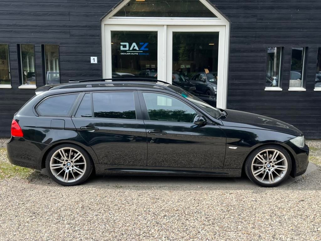 BMW 3 Serie Touring 325i Aut/Ecc/Navi/Leer/Pano/Youngtimer!, Auto's, BMW, Automaat, Automatische klimaatregeling, Achterwielaandrijving