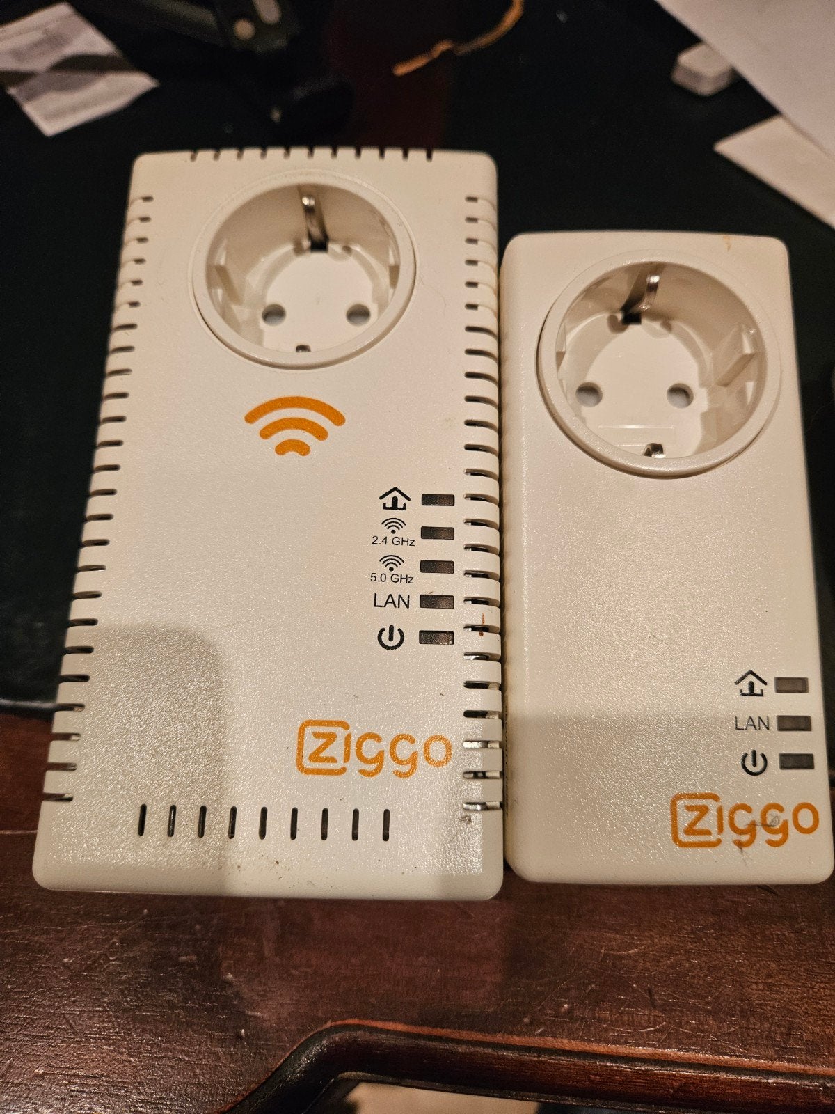 Ziggo Powerline Adapters (2 stuks) met WiFi en LAN, Computers en Software, Ophalen of Verzenden, Gebruikt, Router, Ziggo
