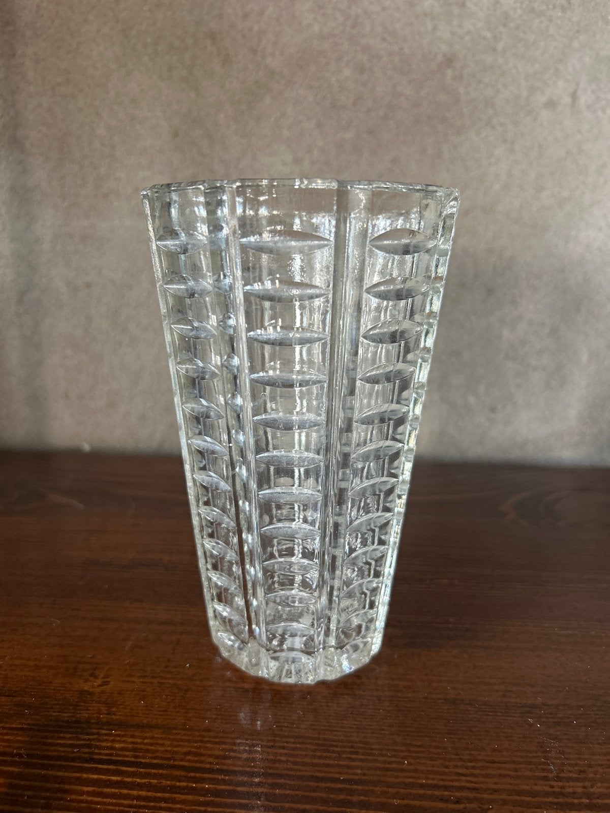 Vintage Geperst Glazen Vaas met Reliëfpatroon, Antiek en Kunst, Ophalen of Verzenden