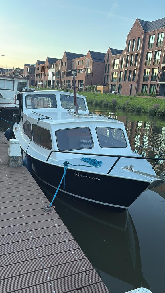 Ten broeke stalen kruiser 7,5 meter, Watersport en Boten, Motorboten en Motorjachten, Ophalen of Verzenden, Zo goed als nieuw