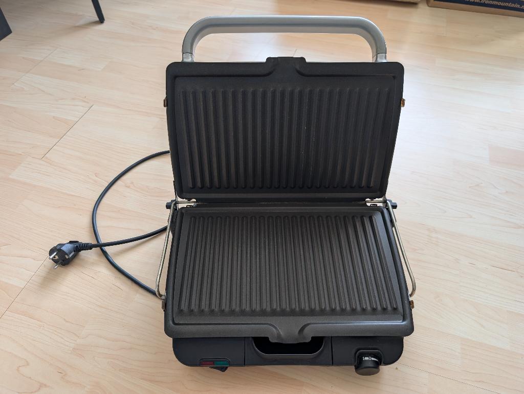 Tefal contactgrill 1700W (6682i serie 1), Witgoed en Apparatuur, Contactgrills, Ophalen of Verzenden, Uitneembare platen, Gebruikt