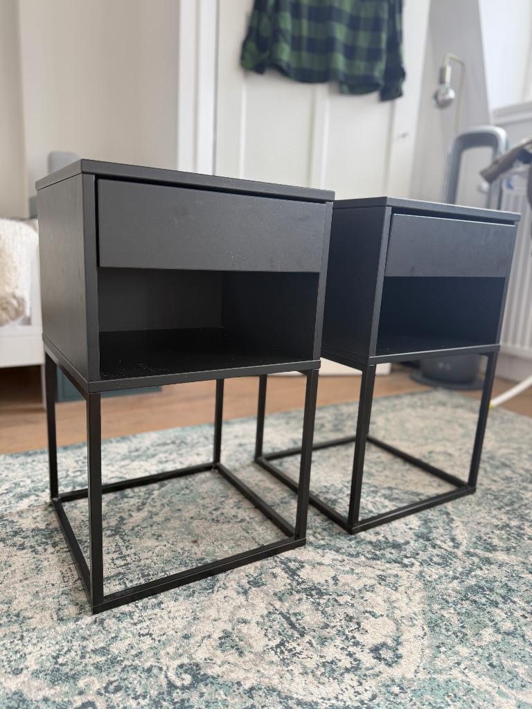 Nachtkastje ikea vikhammer, Overige materialen, Gebruikt, Minder dan 45 cm, 55 tot 70 cm