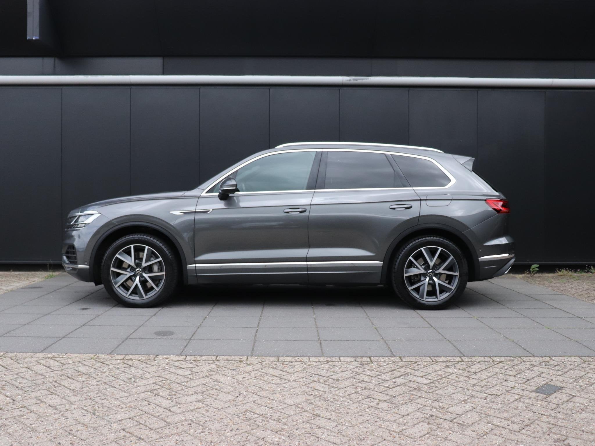 Volkswagen Touareg 3.0 TSi 4MOTION | LEDER | MEMORY | PANO-D, Automaat, Gebruikt, Euro 6, 2995 cc