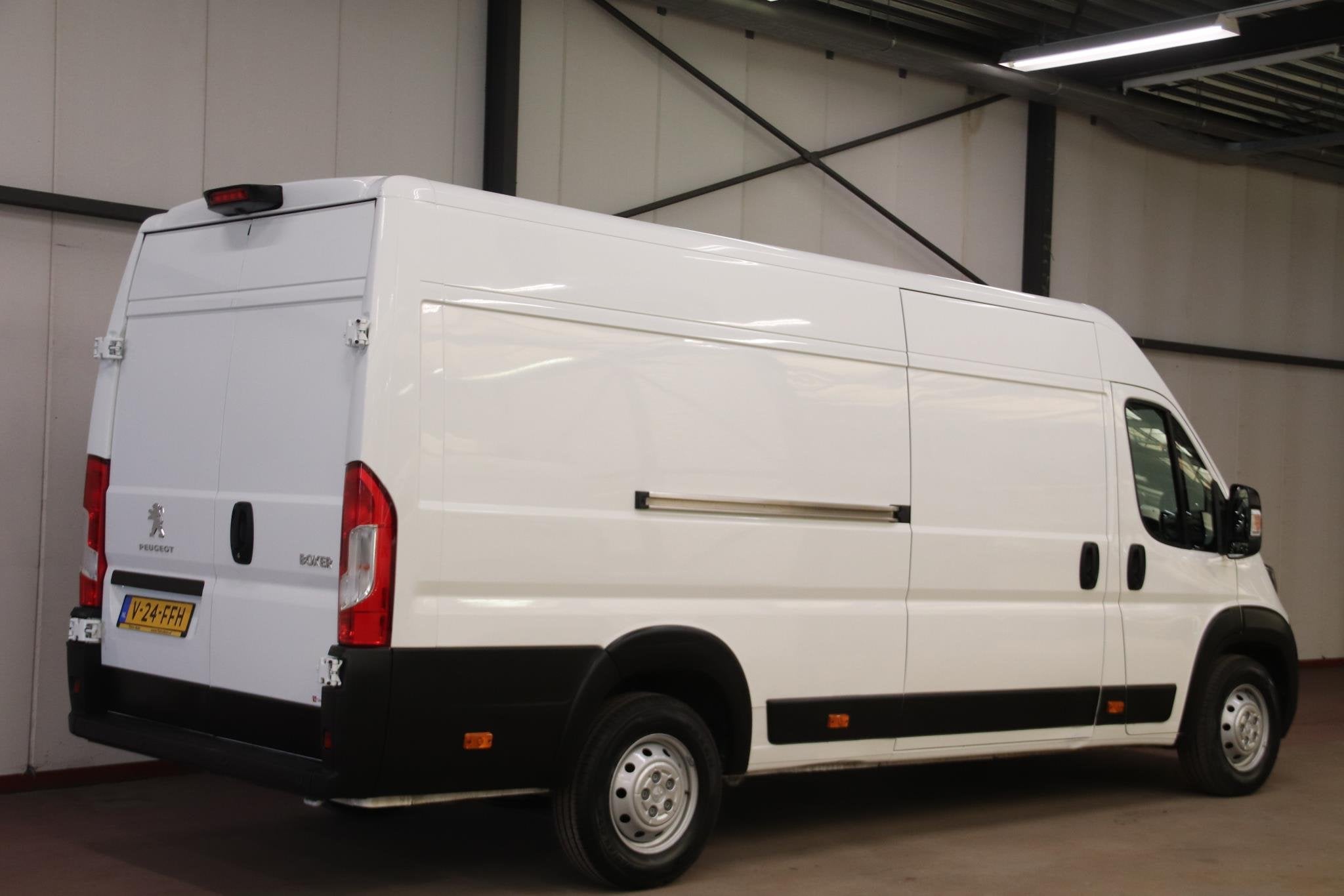 Peugeot Boxer 2.2 BlueHDi L4H2 AIRCO CRUISE CONTOL EURO 6, Voorwielaandrijving, Stof, Gebruikt, Euro 6