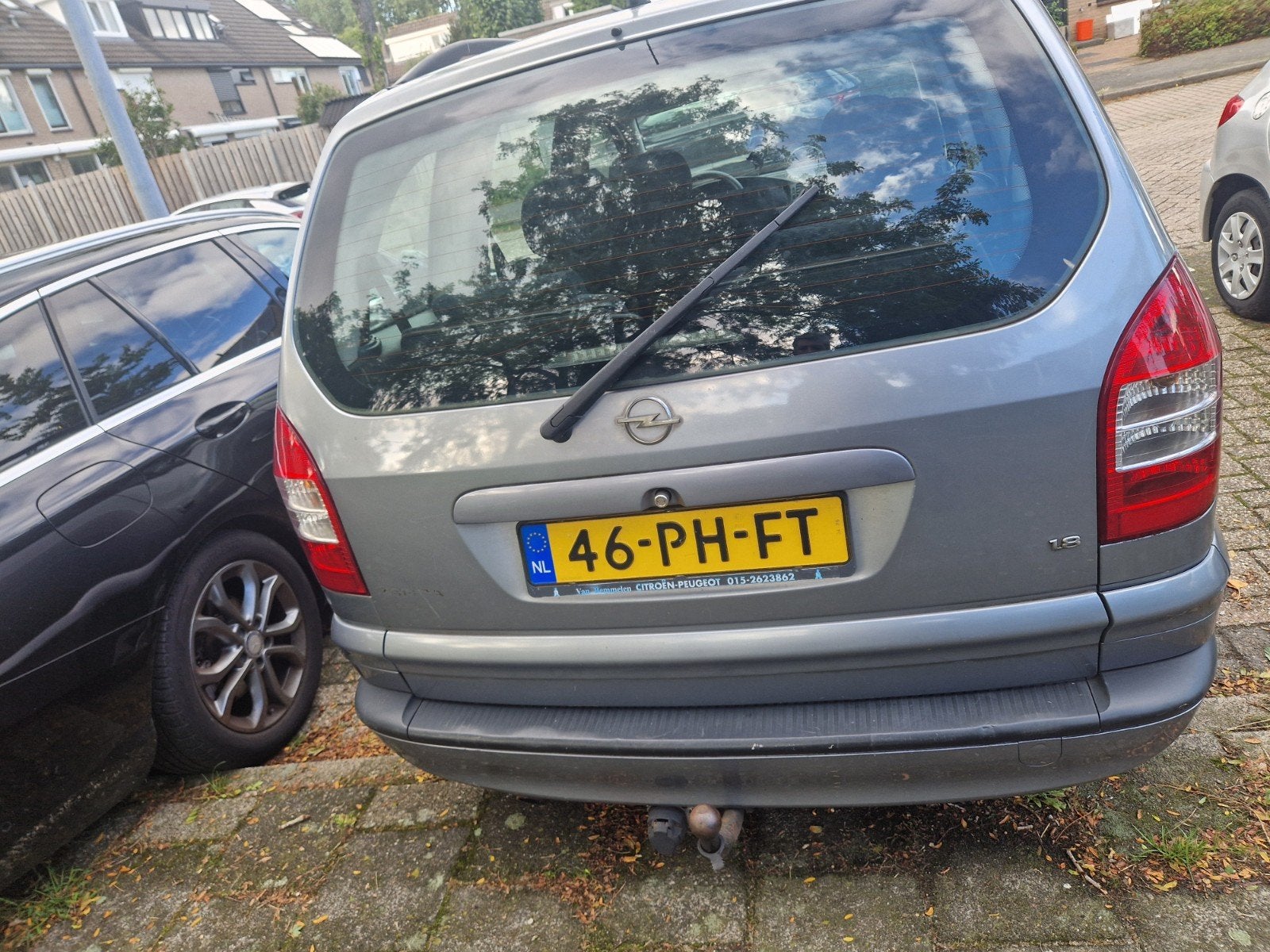 Opel Zafira 1.8 16V AUT 2004 Grijs, Auto's, 125 pk, 4 cilinders, Zafira, Zilver of Grijs