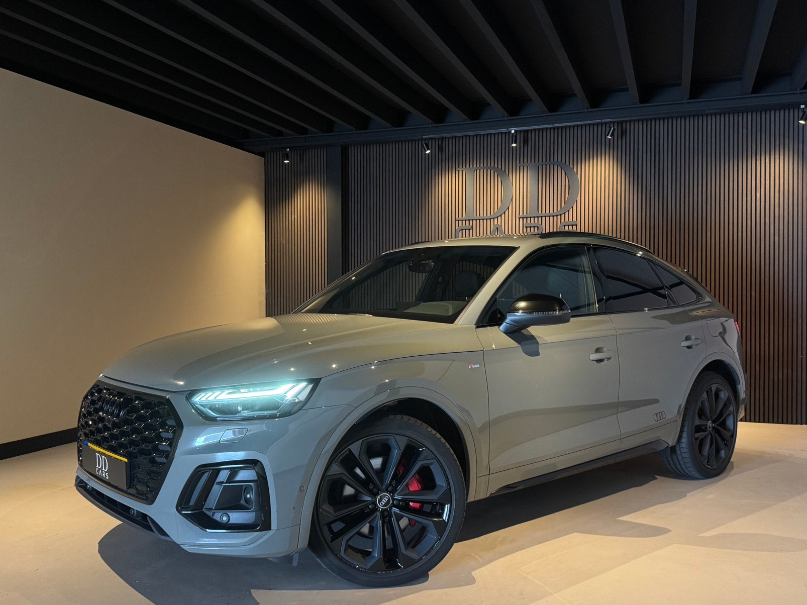 Audi Q5 50 Tfsi e S line Competition | Pano | Matrix | 360 |, Auto's, Audi, Automaat, Zwart, 4 cilinders, Bedrijf