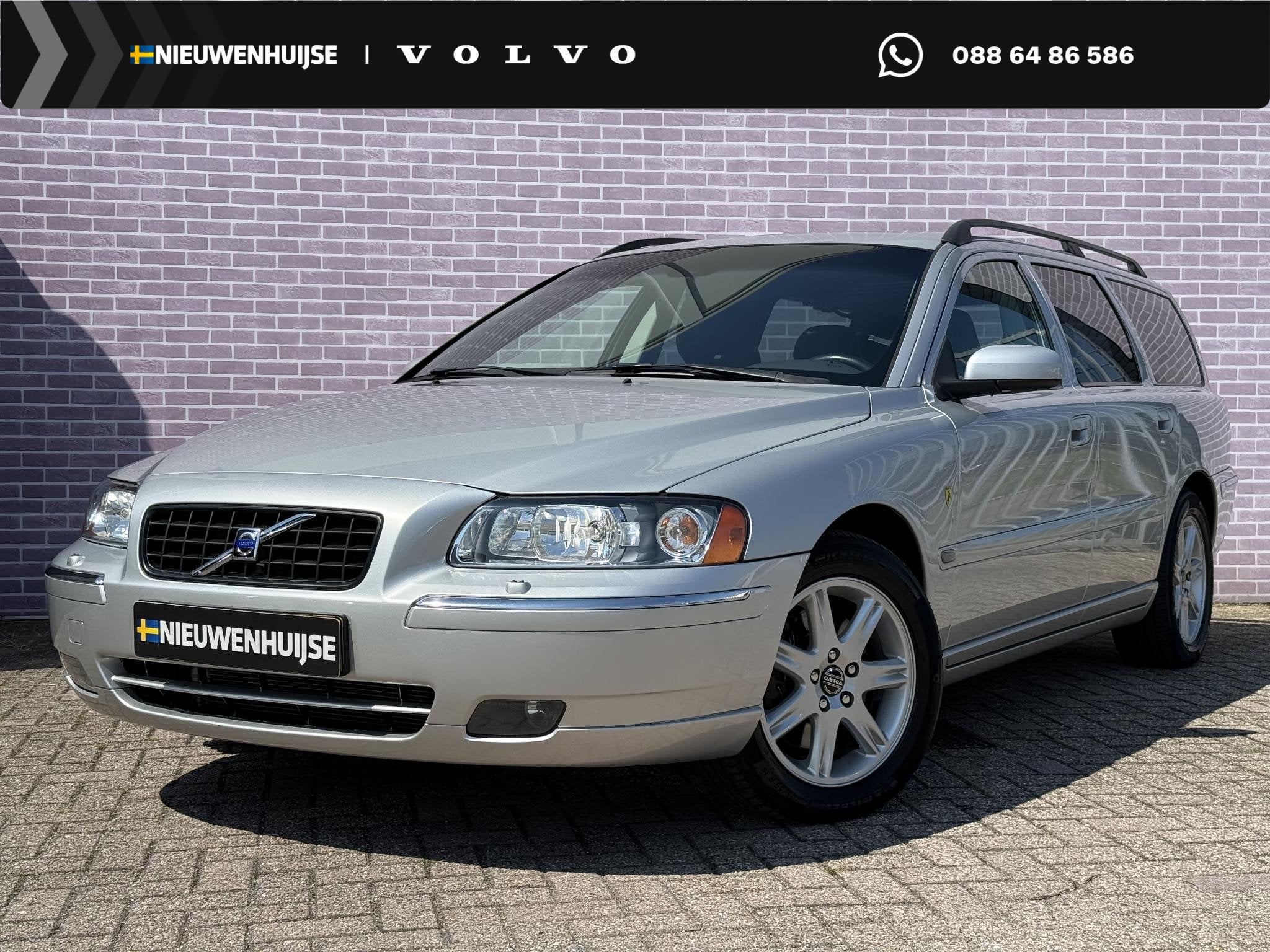 Volvo V70 2.5T Summum | 5 CILINDER! | Trekhaak | Schuif kant, 1525 kg, Zwart, 2521 cc, 209 pk