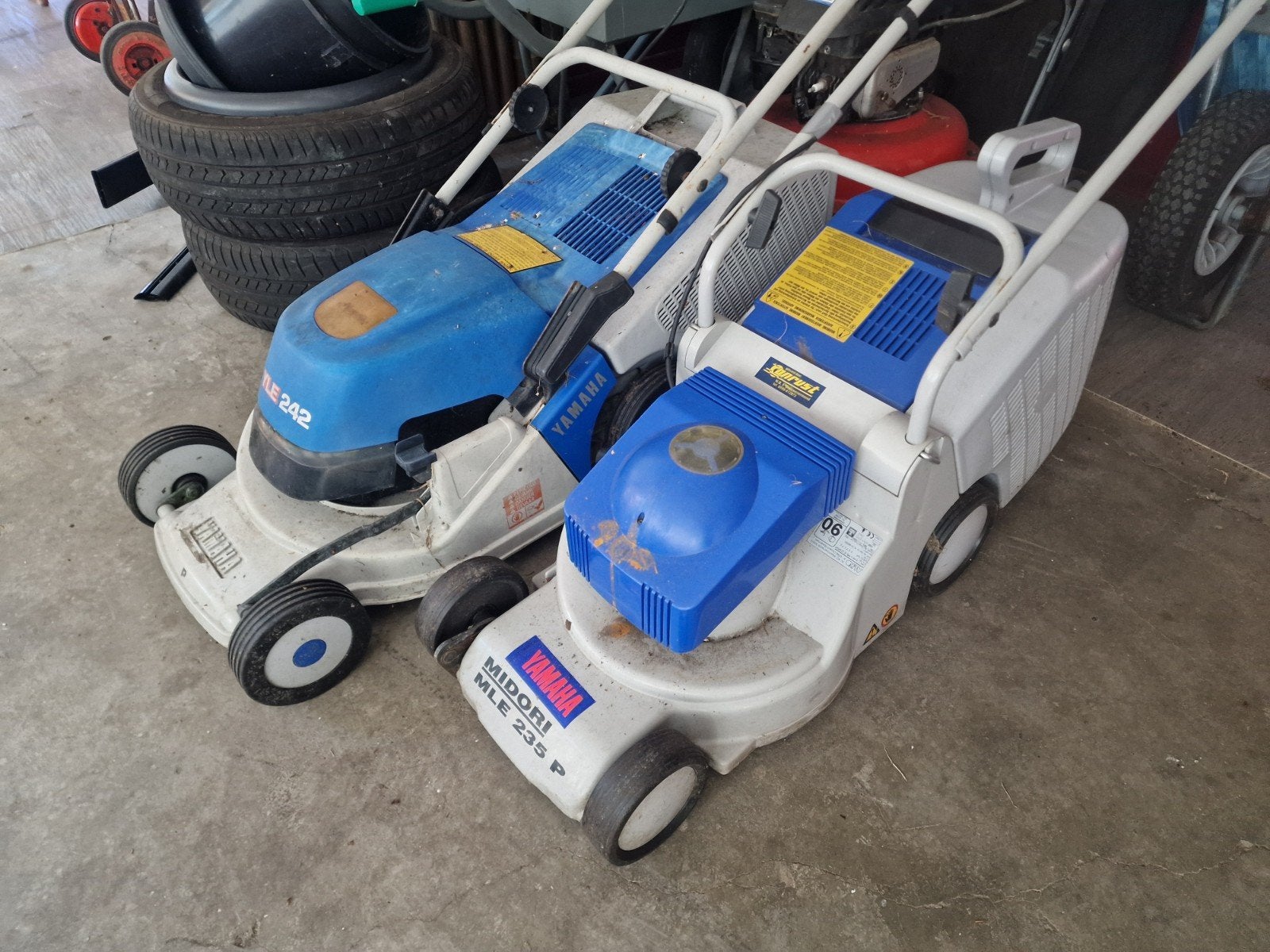 Elektrische Grasmaaier: Yamaha YLE 242 met grasbak, Tuin en Terras, Cirkelmaaier, Gebruikt, Elektrische grasmaaier, Ophalen of Verzenden