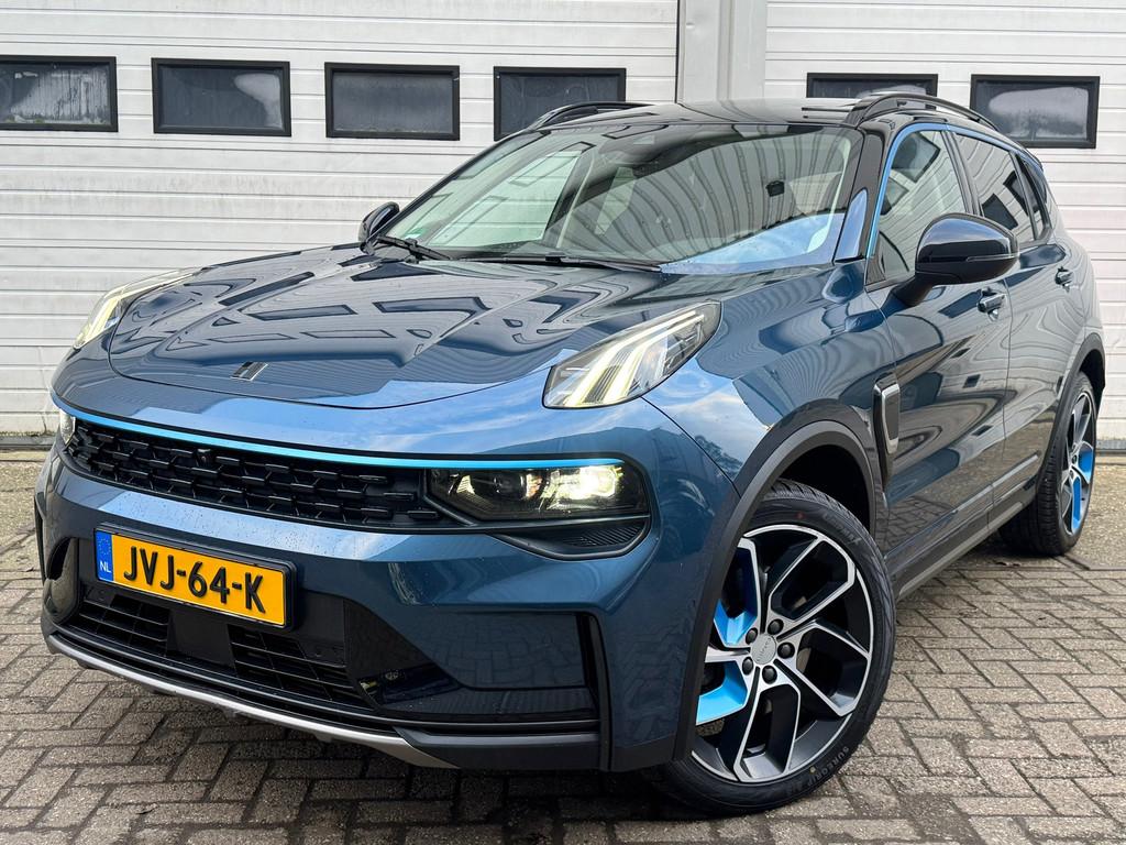 Lynk & Co 01 1.5 TSI ( PLUG-IN) 261PK 360 CAM/CARPLAY/TREKHA, Auto's, Lynk & Co, Gebruikt, Blauw, Leder en Stof, Hybride Elektrisch/Benzine