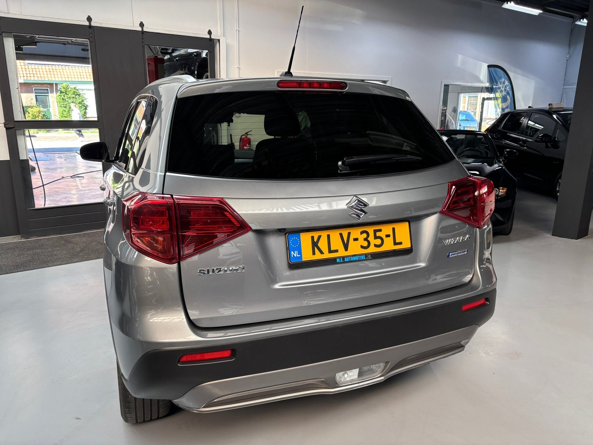 Foto 4 van Suzuki VITARA 1.4 Boosterjet Comfort Smart Hybrid /Camera /
