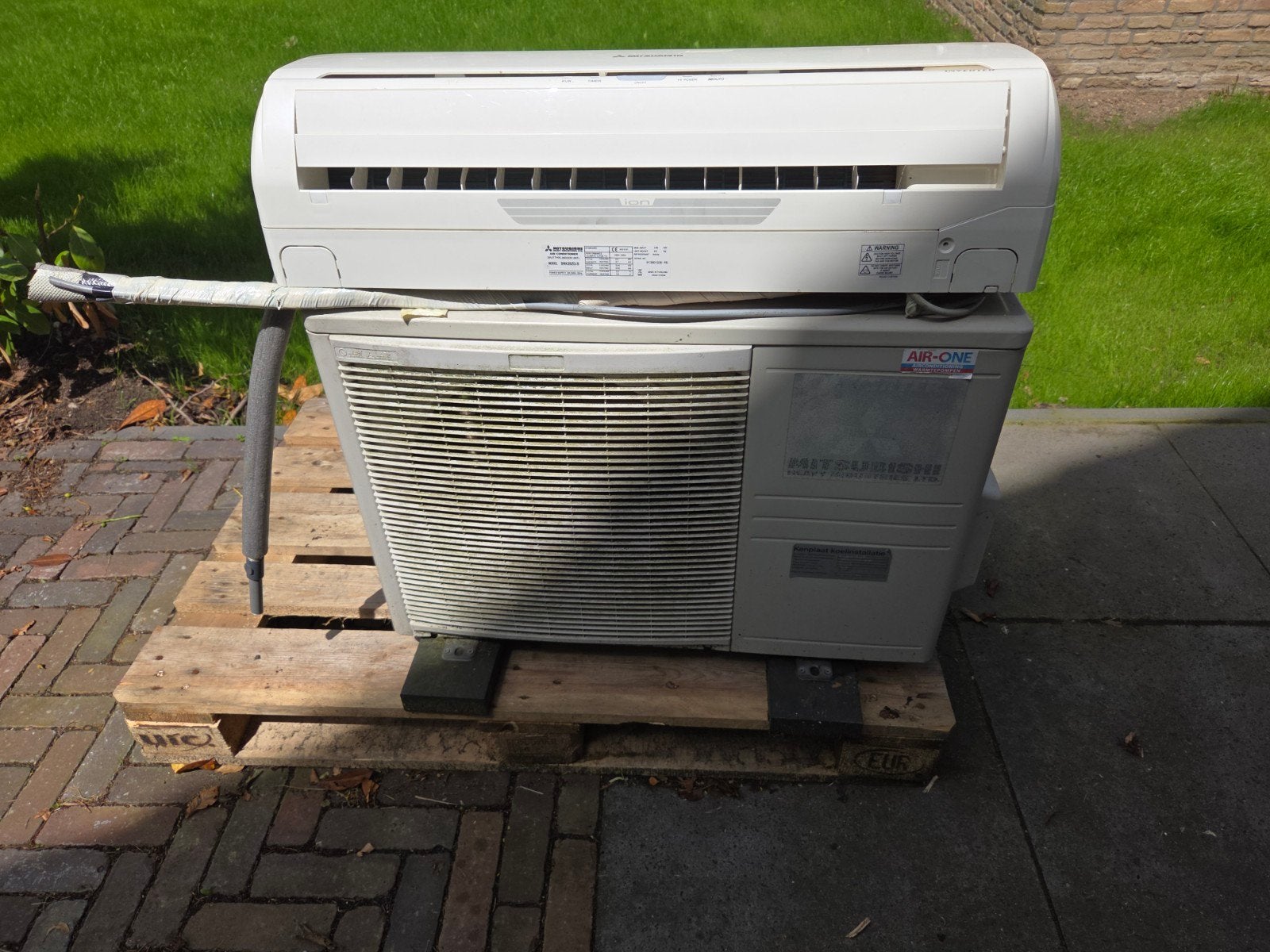 2 kw  Mitsubishi spiltairconditioning, Ophalen, Gebruikt, 3 snelheden of meer, Afstandsbediening