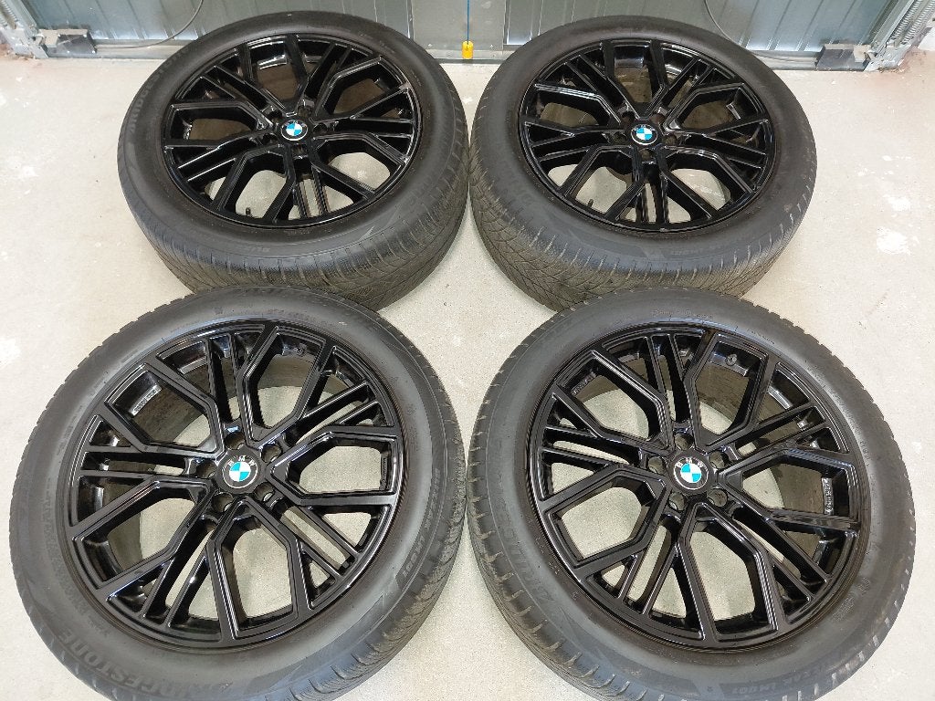 20 inch velgen met winterbanden BMW X5 G05 (2018 - 2026), Ophalen, Gebruikt, 275 mm, Banden en Velgen