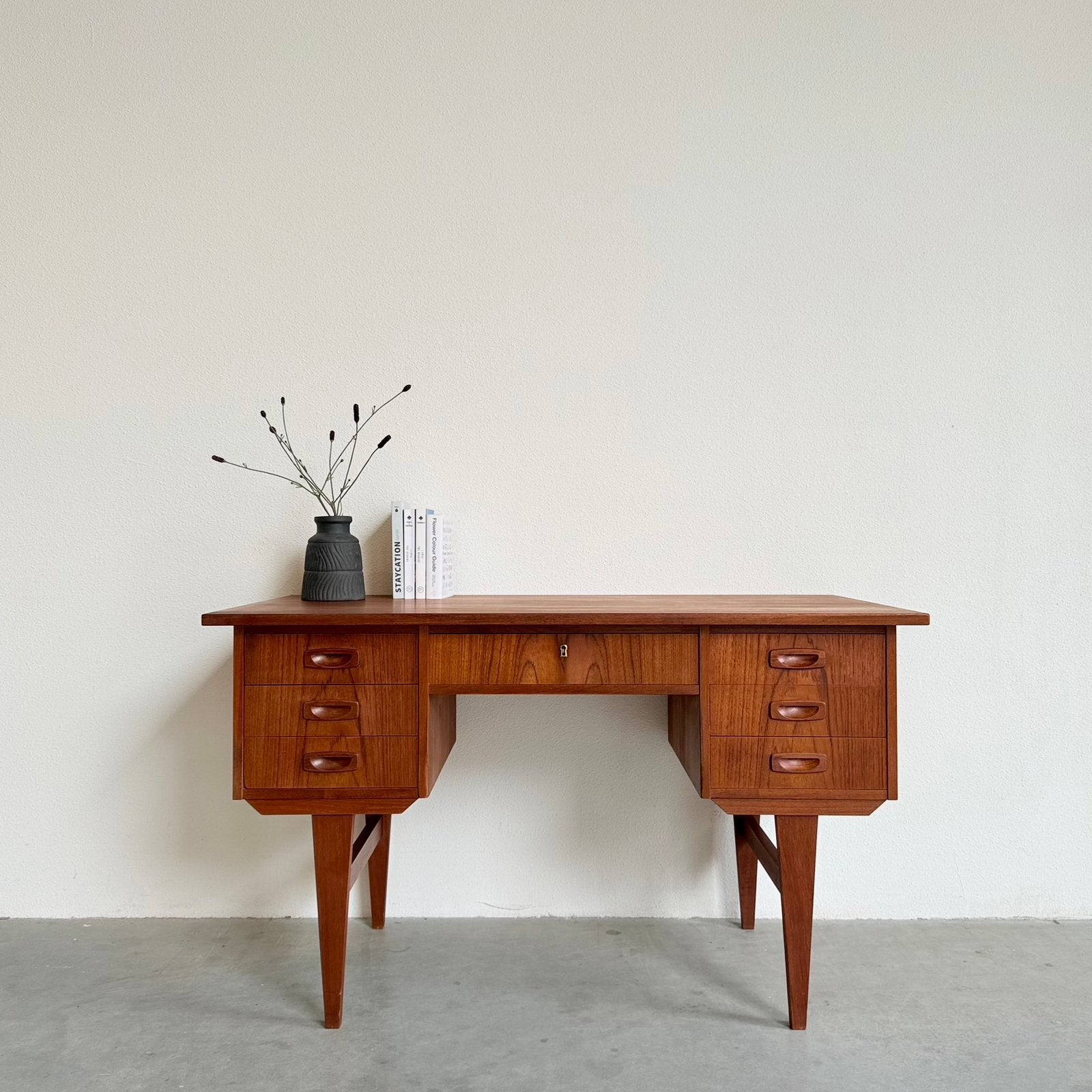 VINTAGE | BUREAU | TEAK | DEENS, Ophalen, Gebruikt, Hout, Vintage
