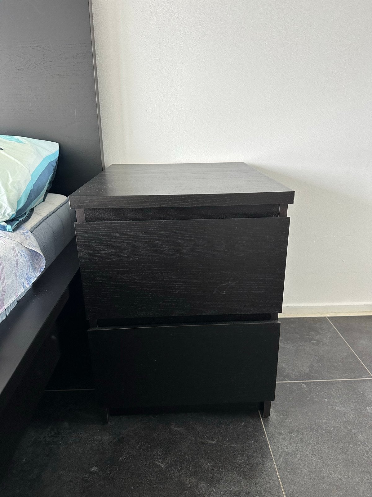 Ikea nachtkastje met twee lades - Zwart, Ophalen, Gebruikt, Minder dan 45 cm, 55 tot 70 cm