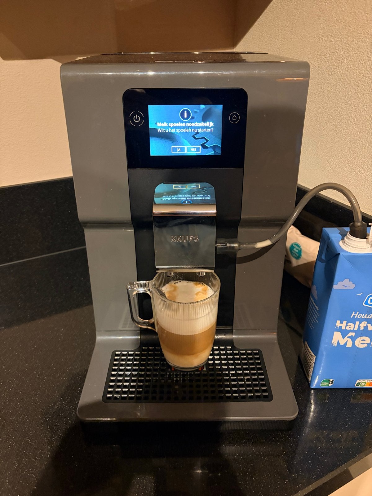 Krups Intuition EA872 Volautomatische Espressomachine, Witgoed en Apparatuur, Ophalen, Afneembaar waterreservoir, Espresso apparaat