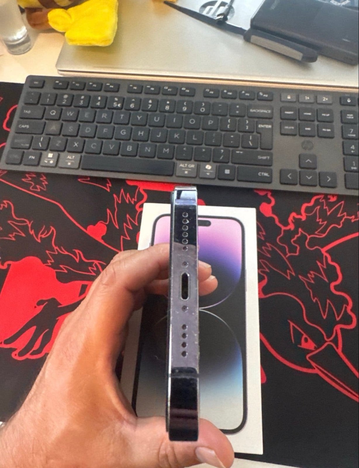 Foto 8 van iPhone 14 Pro Max - Werkt perfect, scherm krasvrij
