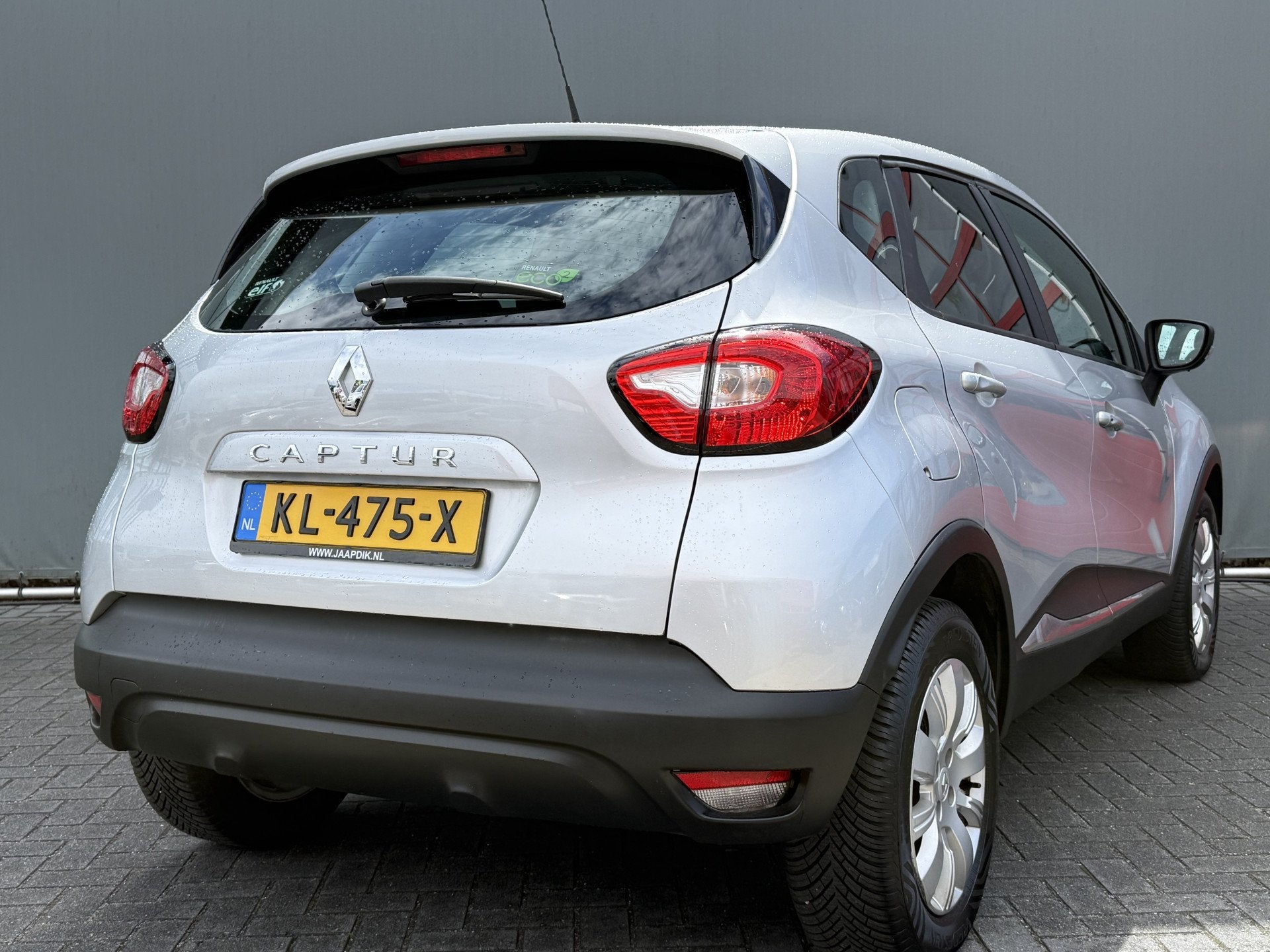 Renault Captur BWJ 2015 1.5 90 PK dCi Expression STOELVERW., Auto's, Voorwielaandrijving, Euro 5, Zwart, 4 cilinders