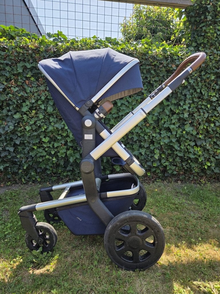 Joolz Day 3 kinderwagen Navy Blue, Kinderen en Baby's, Kinderwagens en Combinaties, Zo goed als nieuw, Verstelbare duwstang, Ophalen