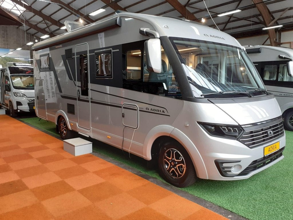 Adria Sonic Supreme 700 DL Alde / Zwart Leer / dak Airco, Caravans en Kamperen, Campers, Luifel, Fiat, 7 tot 8 meter, Bedrijf