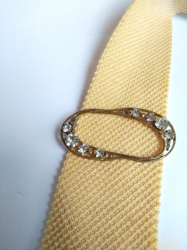 SCHUIF voor sjaal of stropdas, bezet met 8 kristal-op-folie, Sieraden, Tassen en Uiterlijk, Antieke sieraden, Ophalen of Verzenden