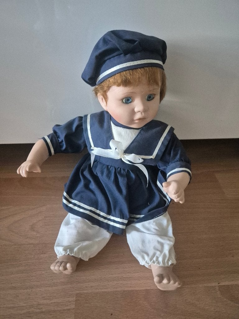 Porseleine pop, Ophalen, Zo goed als nieuw, Pop