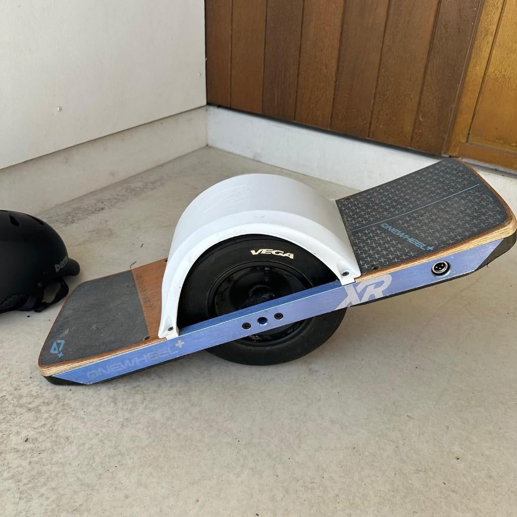 Onewheel XR Classic Slechts 140 km Bijna nieuw Incl. lader, Sport en Fitness, Skateboarden, Ophalen, Zo goed als nieuw, Skateboard