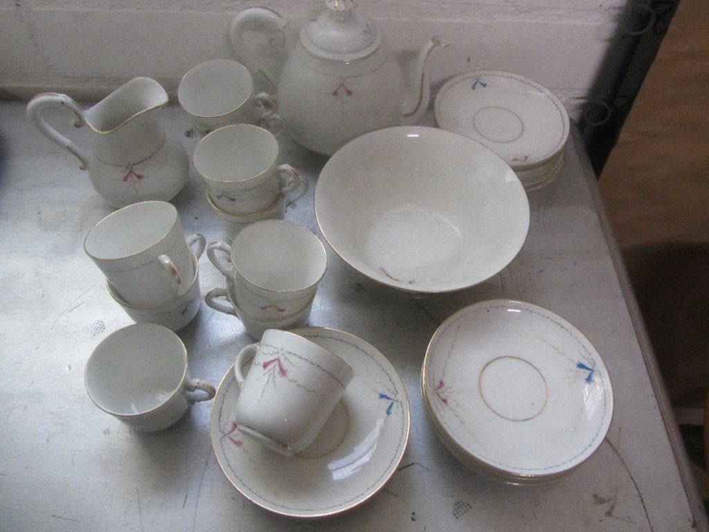 Vintage gebloemd thee servies met schaal en melkkannetje, Antiek en Kunst, Ophalen