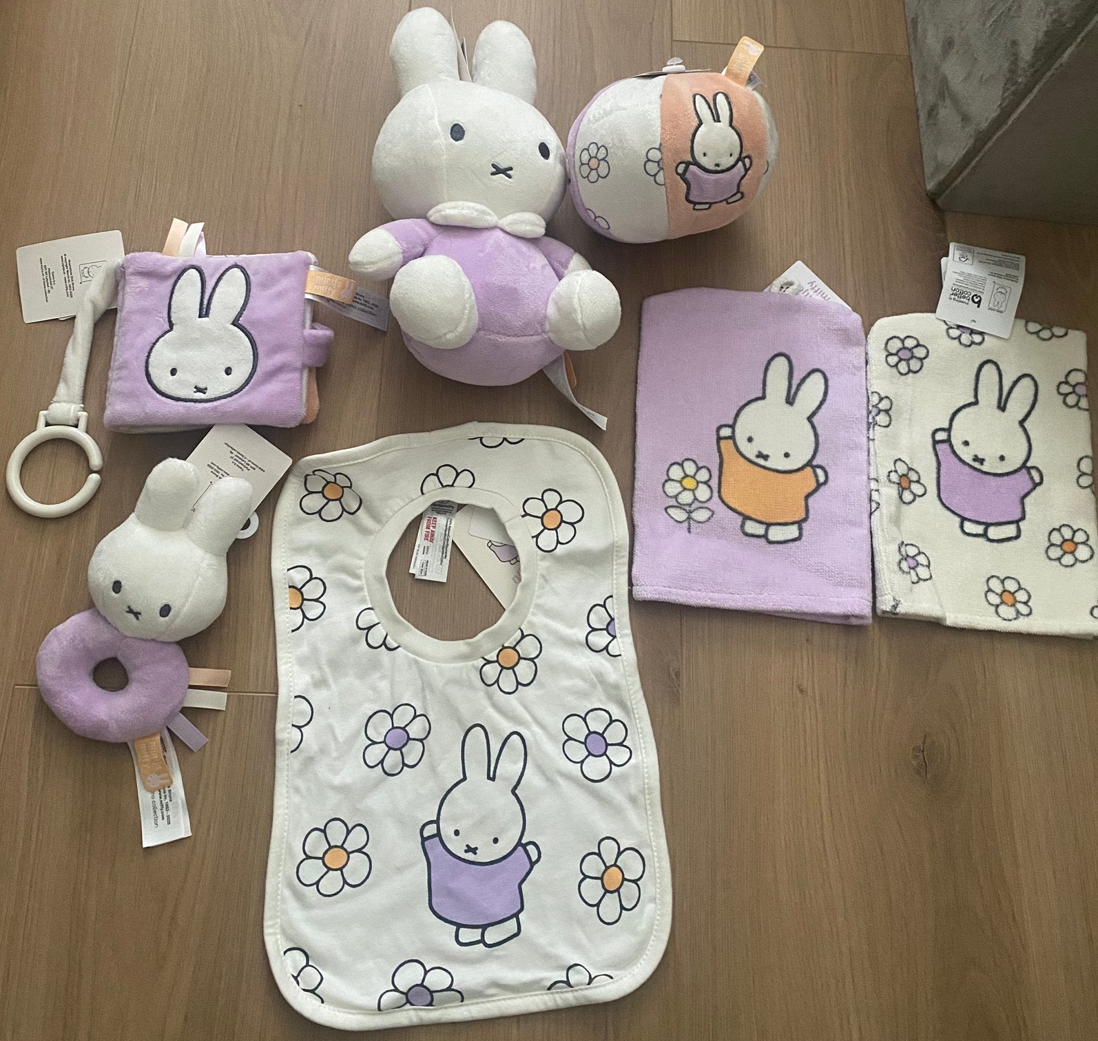 Nieuw Nijntje miffy knuffel knisper boekje washand rammelaar, Ophalen of Verzenden, Nieuw, Rammelaar