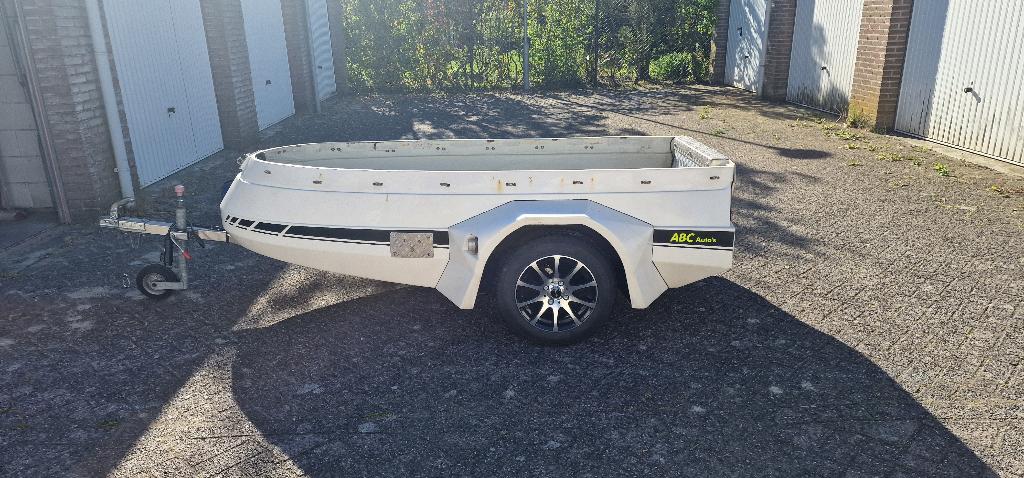 polyester motor aanhangwagen, Ophalen, Gebruikt