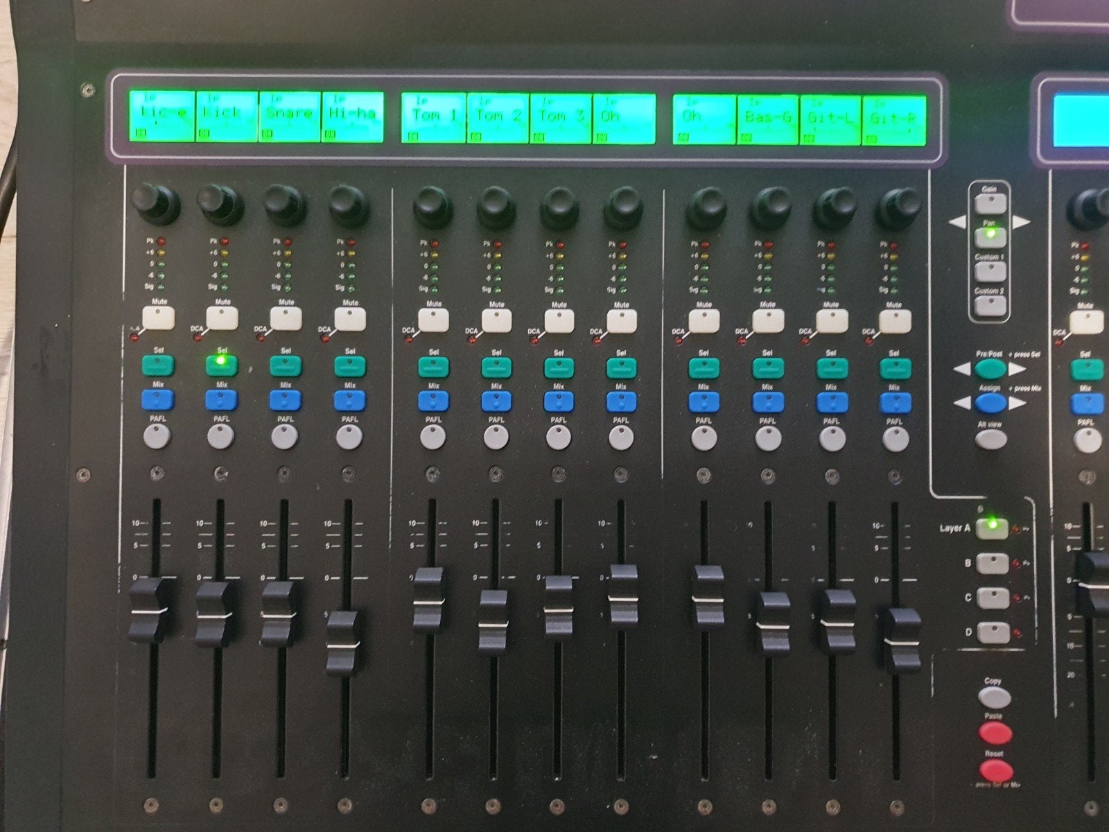 Allen & Heath GLD 80, Muziek en Instrumenten, Ophalen, Gebruikt, 20 kanalen of meer