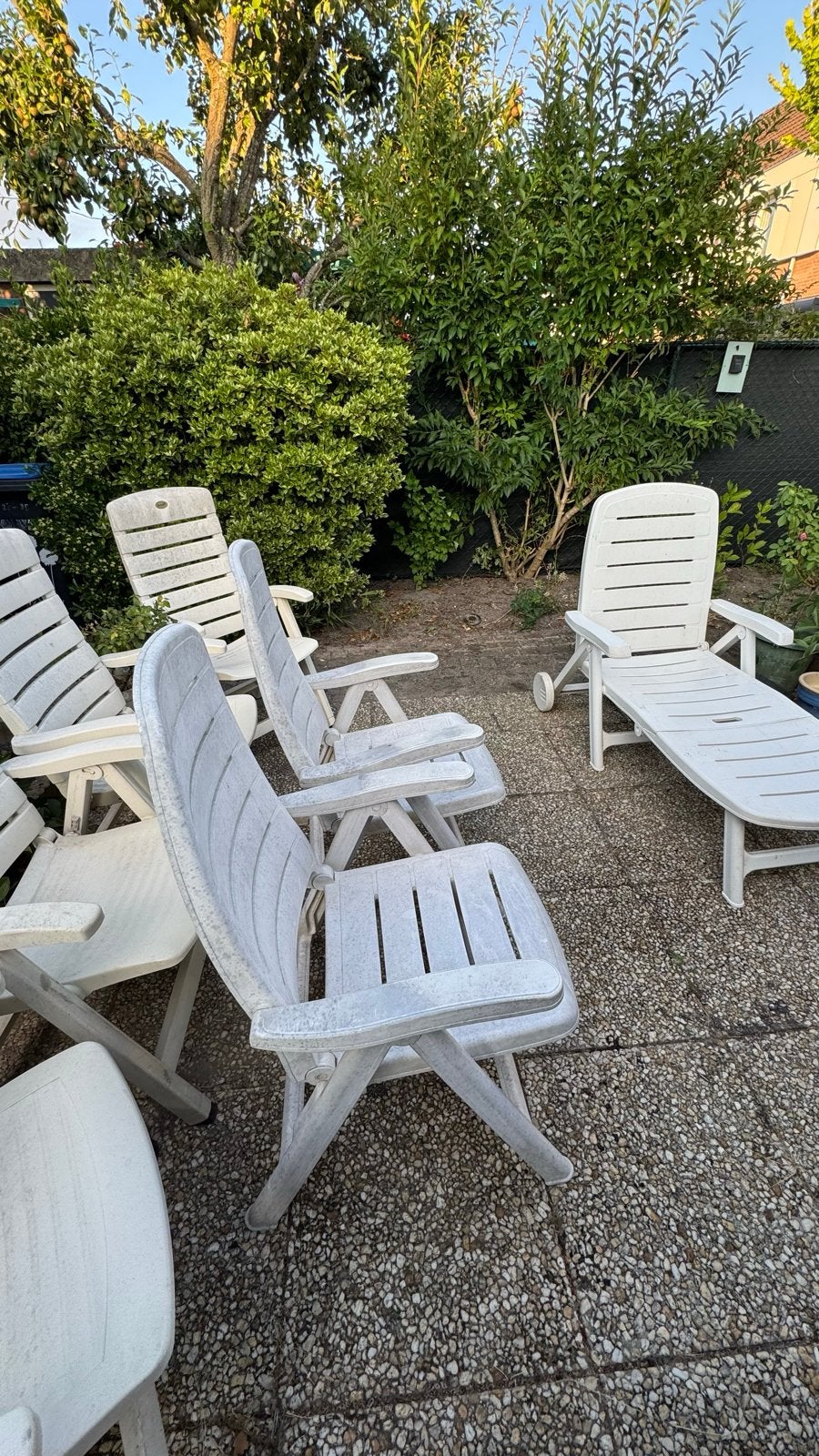 Tuinset: 6 verstelbare stoelen en 1 ligbed met matras, Tuin en Terras, Ophalen, Gebruikt, Kunststof, Verstelbaar
