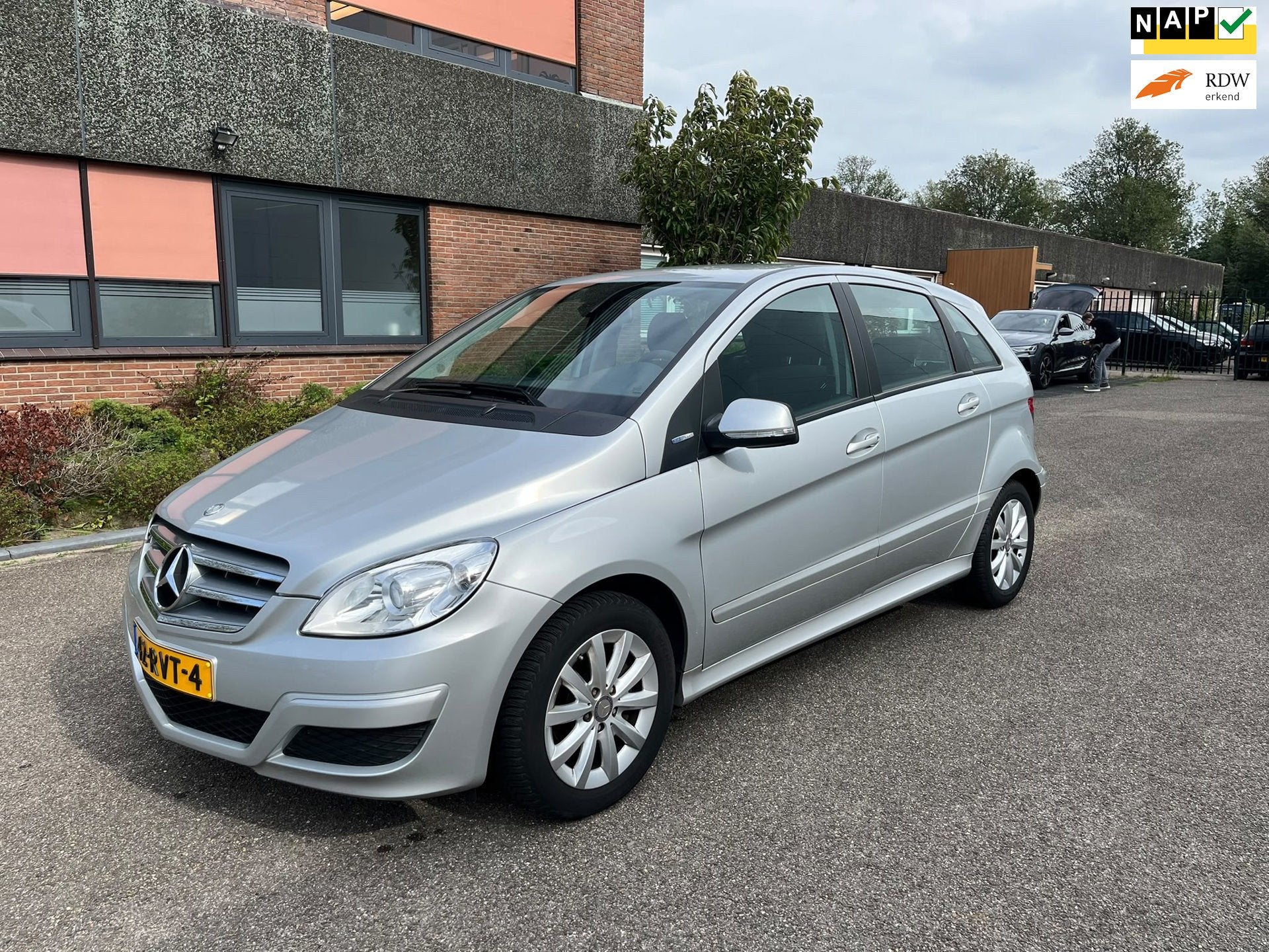 Mercedes-Benz B-klasse 160 BlueEFFICIENCY Business Class Air, Voorwielaandrijving, Euro 5, Stof, Zwart