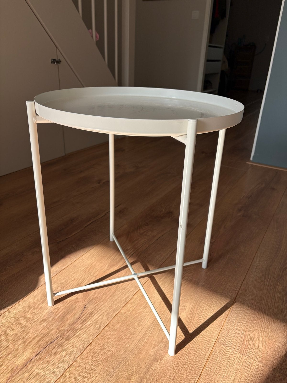 IKEA Gladom bijzettafel/sidetable - Wit, Huis en Inrichting, Minder dan 55 cm, Gebruikt, Metaal of Aluminium, Rond