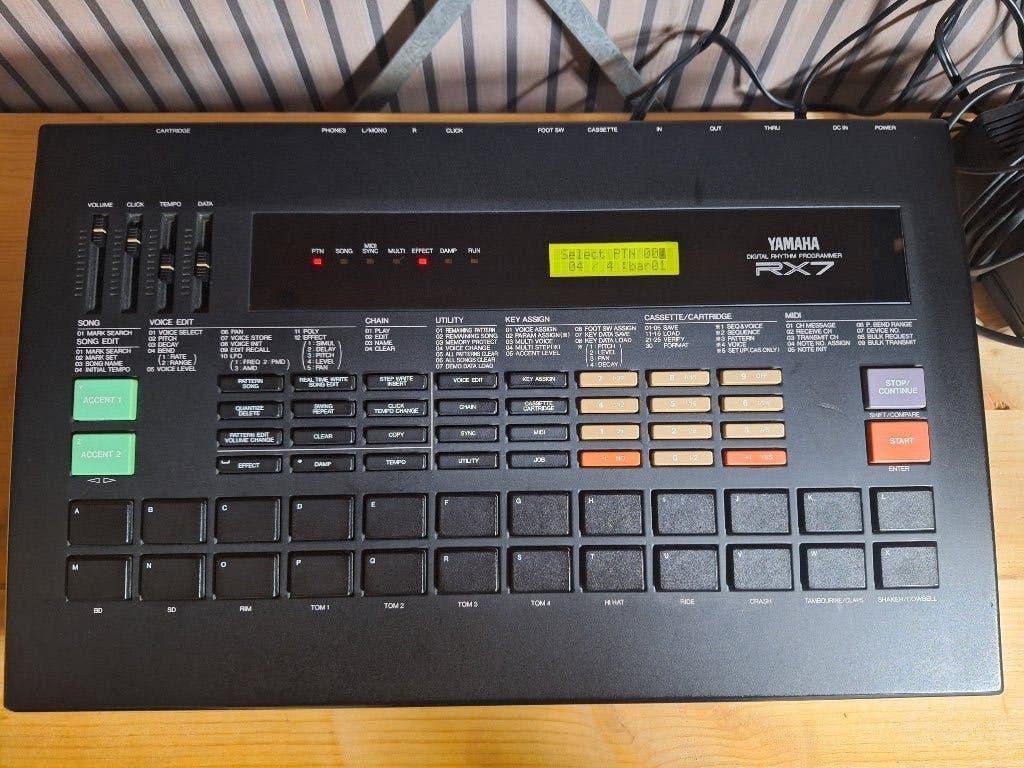 Yamaha RX7 drumcomputer, Muziek en Instrumenten, Drumcomputers, Zo goed als nieuw, Yamaha, Ophalen of Verzenden