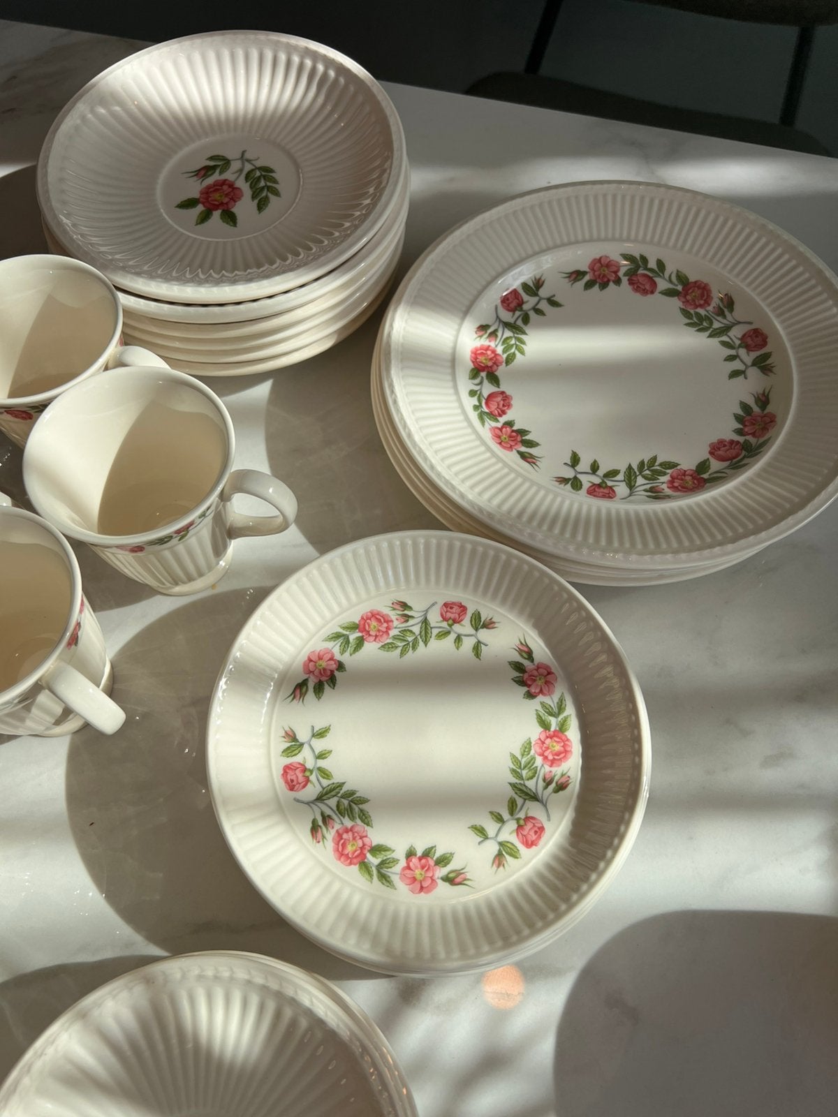 Wedgwood Rosalind servies, Ophalen