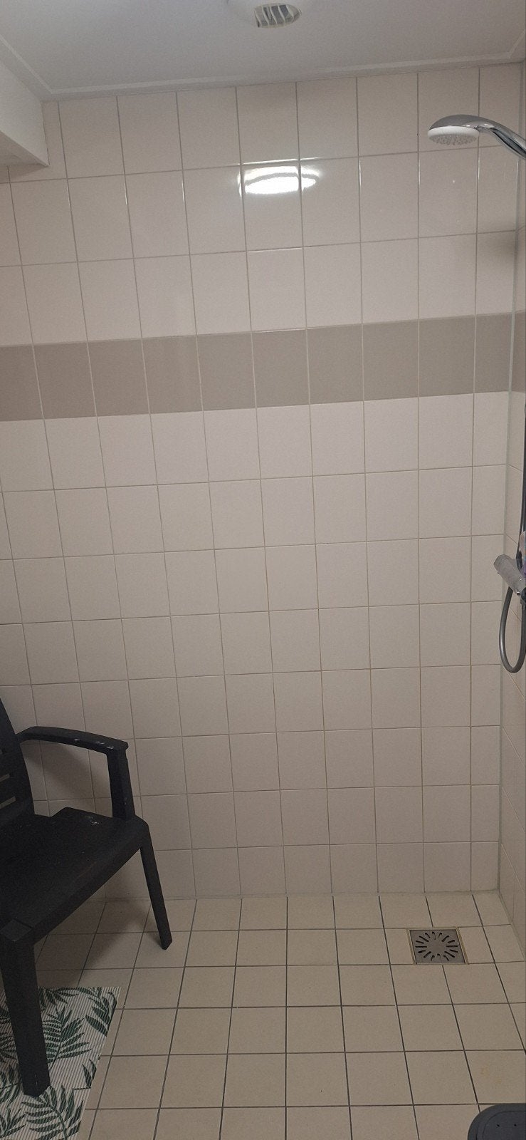 Tegelzetter gezocht 2 badkamers en.wc  groningen, Ophalen of Verzenden