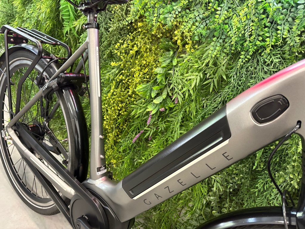 Gazelle Ultimate C8+ | Bosch Active + | 500Wh | 61cm, Fietsen en Brommers, Elektrische fietsen, Wilhelminaweg 8, 6951 BP Dieren (NL)