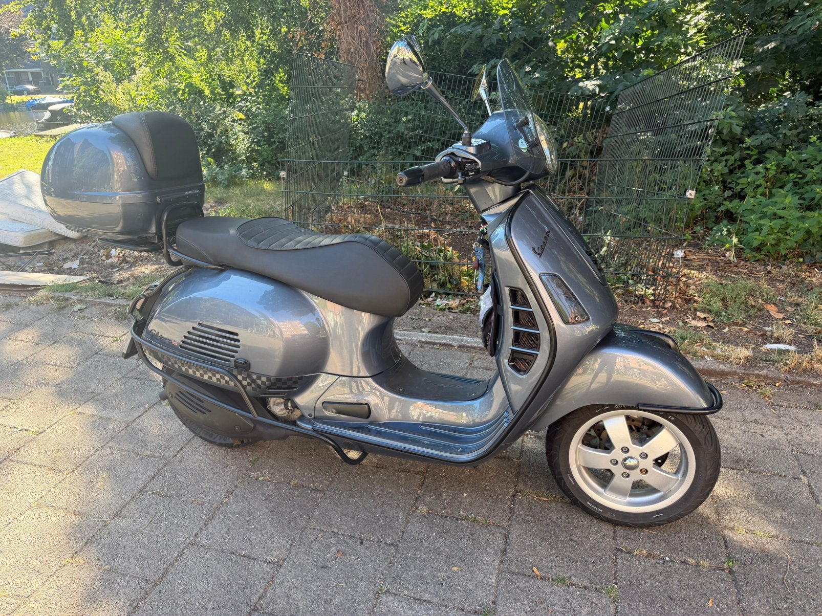 Vespa scooter  Belgische papieren 2016 250 GTS i.e, Ophalen, Gebruikt, Overige modellen, Benzine