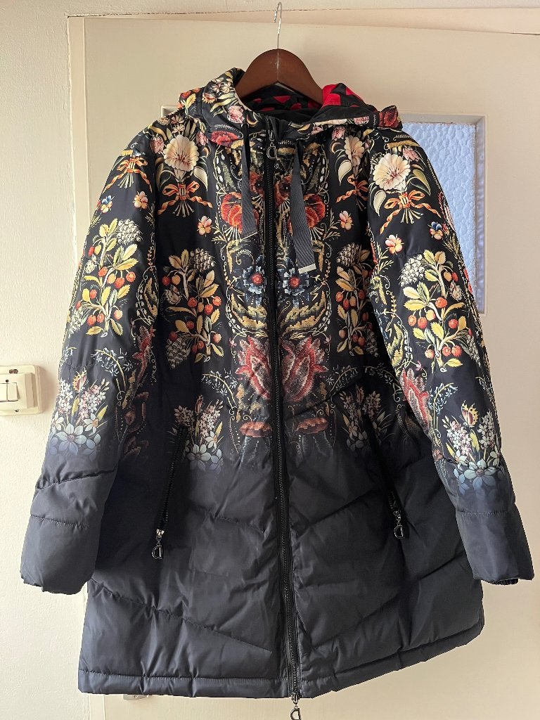 Mooie Winterjas van Desiqual, Meerkleurig, Maat 42/44 (L), Ophalen of Verzenden, Zo goed als nieuw