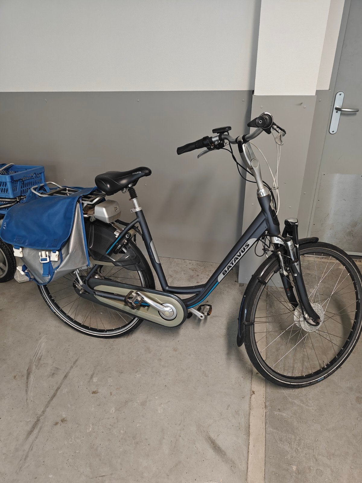 Batavus e-bike (accu defect) - Ideaal voor onderdelen, Ophalen, Gebruikt, Minder dan 30 km per accu, Batavus