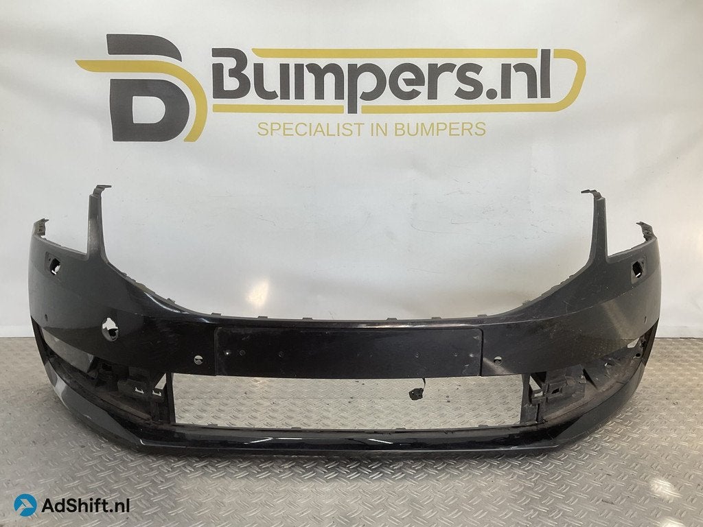 Bumper Skoda Octavia 4 4xpdc 5E0807221N 2017-2024 Voorbumper, Auto-onderdelen, Bumper