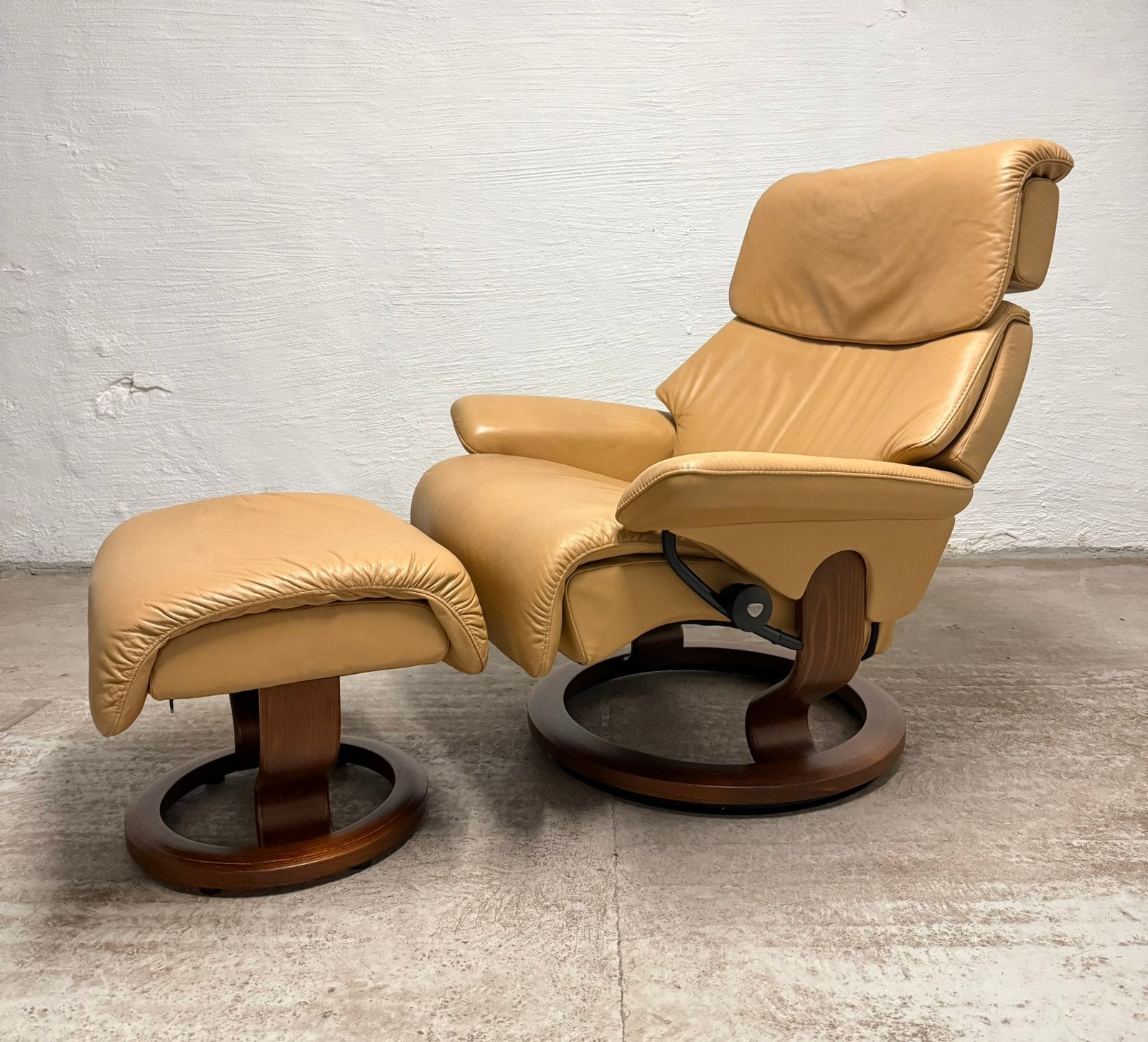 Stressless Design Fauteuil | met Voetenbank | Comfortabel, 75 tot 100 cm, Zo goed als nieuw, 50 tot 75 cm, Ophalen